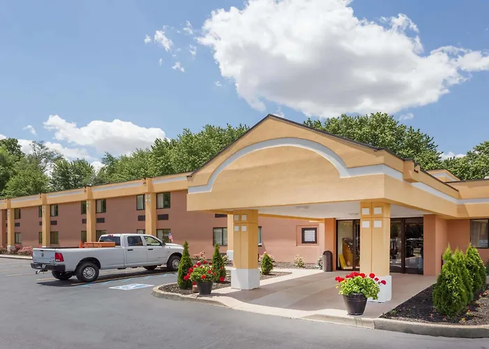 Super 8 By Wyndham Logansport