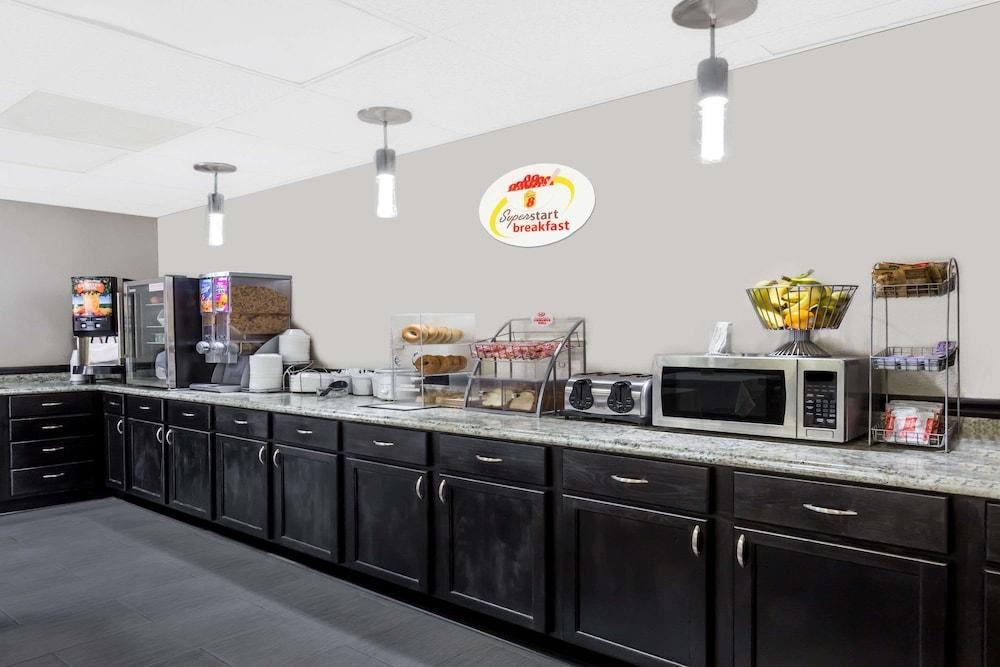 Super 8 By Wyndham 2*